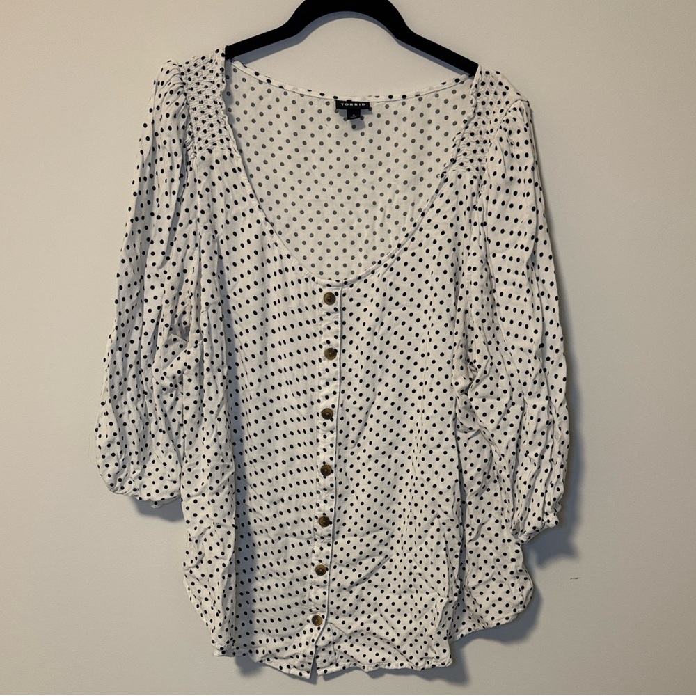 Torrid Polka Dot Blouse - size 3X 22-24